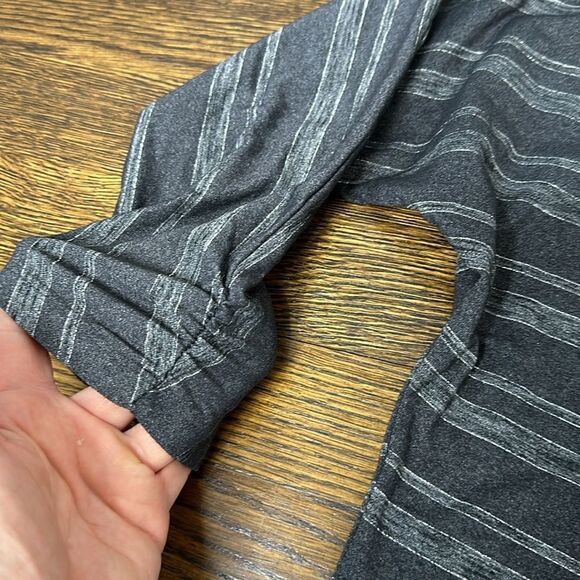 Athleta Gray Stripe with Shimmer Dory Dolman - Size XS - Picture 4 of 12